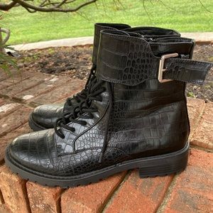 Black Faux Leather Scaled Combat Boots Womens 11